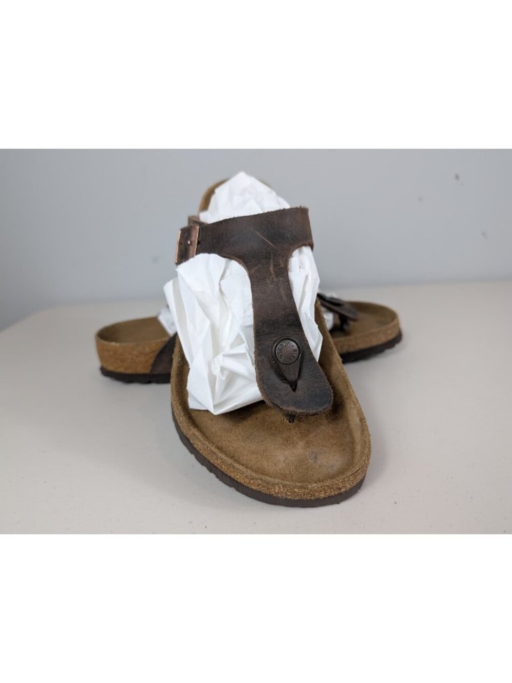 Birkenstock Women's Gizeh bronze, brown thong sandals size 10